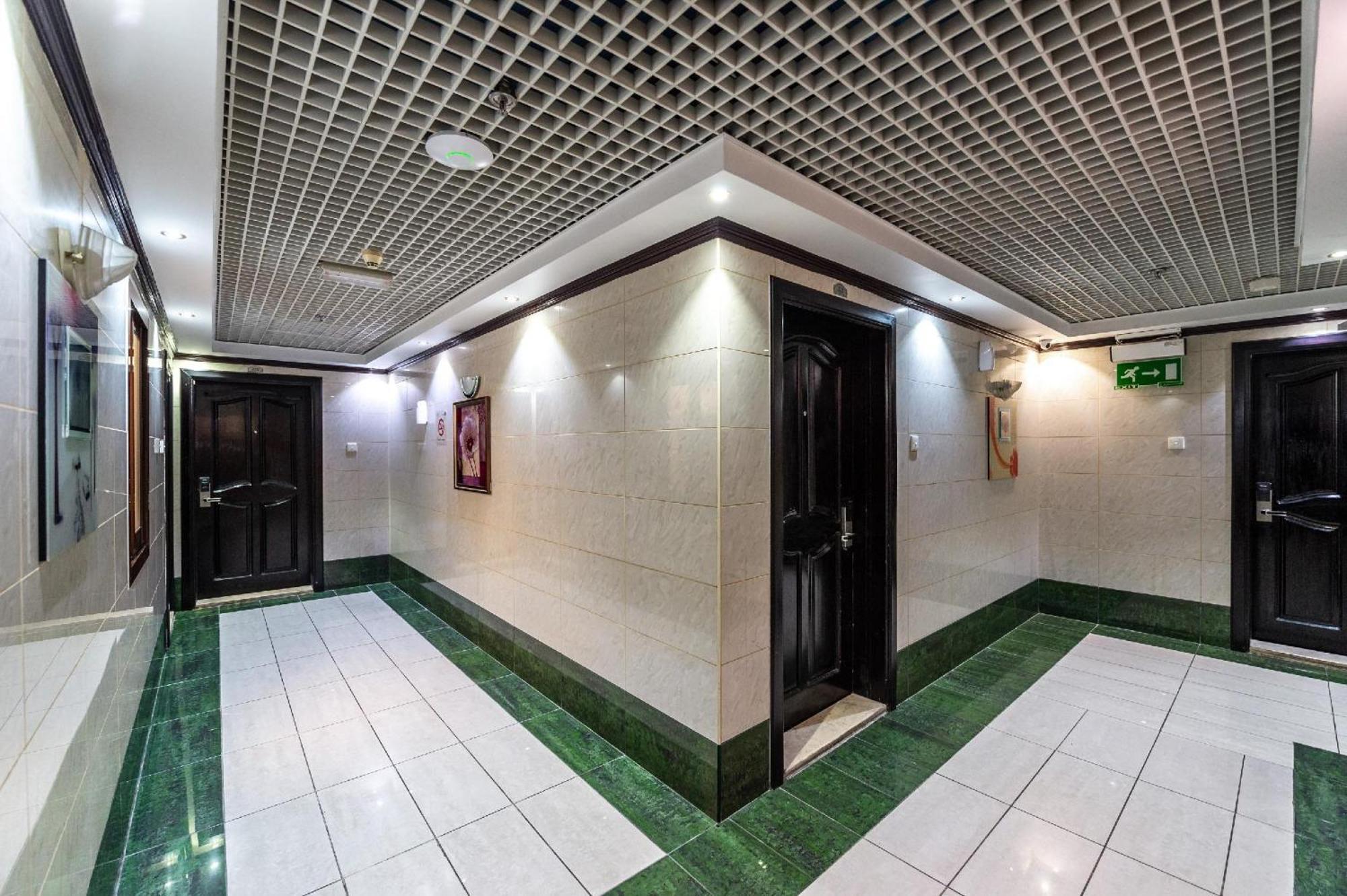 Hafez Hotel Apartments - Al Ras Metro Station Дубай Екстериор снимка