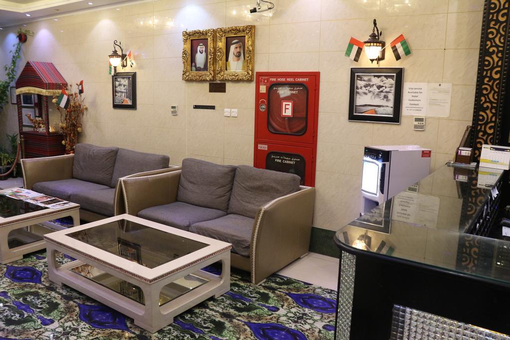 Hafez Hotel Apartments - Al Ras Metro Station Дубай Екстериор снимка